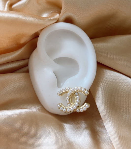 Bay pearl earrings