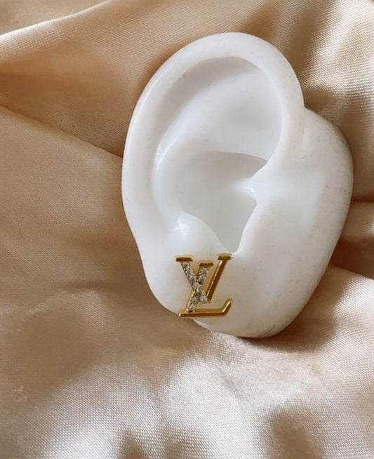 America gold earrings