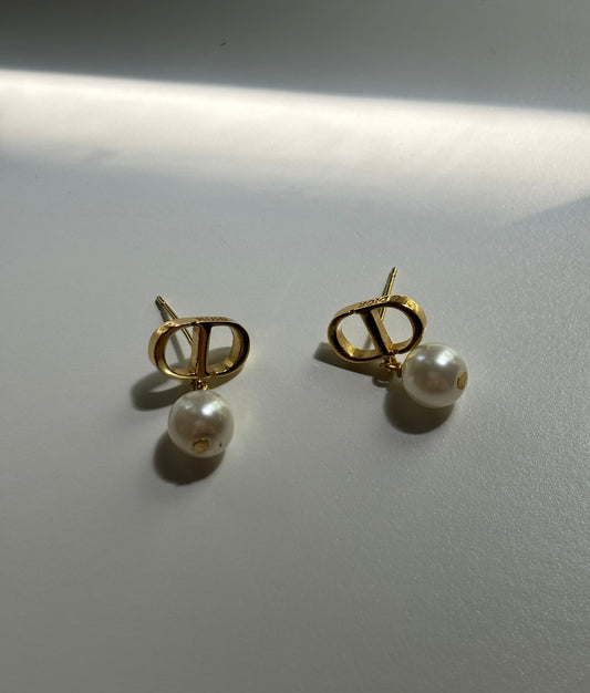 CD pearl earrings
