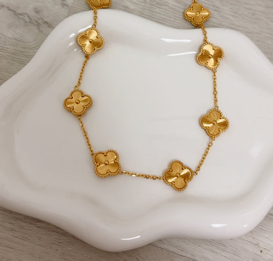 10 flower gold necklace